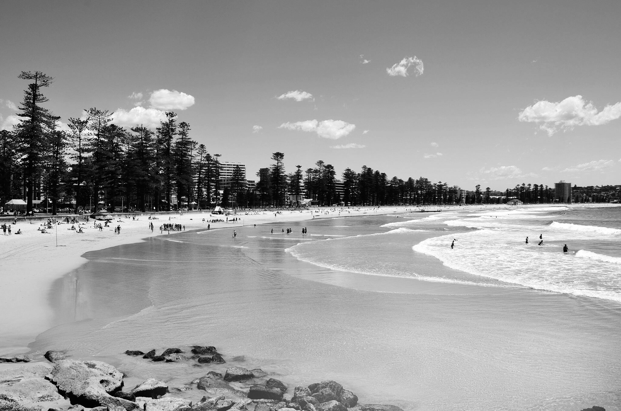 bw_DSC_1290_1 Lighter_Manly Beach